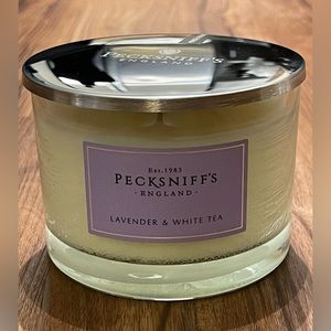 New Pecksniff’s England Lavender and White Tea Candle